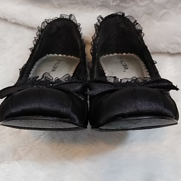 3/$15 Wild Diva Black Heels Pumps - Picture 9 of 12